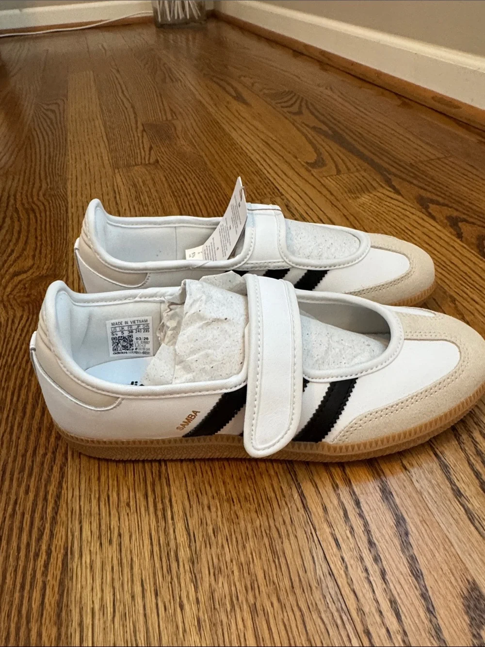 BRAND NEW UNWORN Adidas Women’s Samba Jane 3 White Black Velcro Sneakers